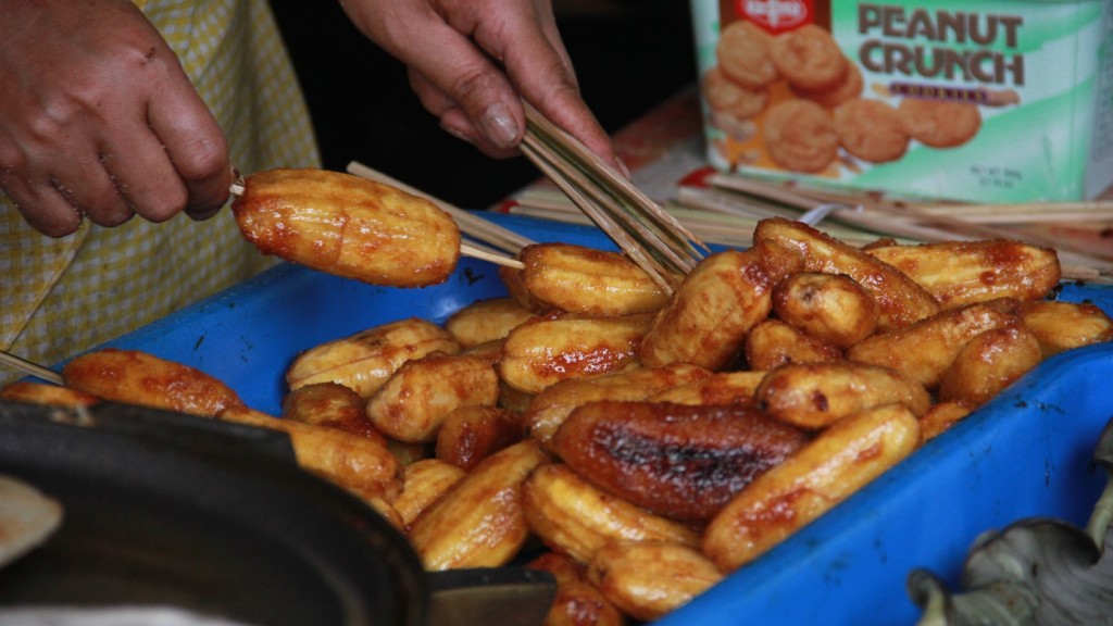 Davao's most sought-after street foods: Banana Cue| Photo by Mark Christian Jefferson Tuazon  